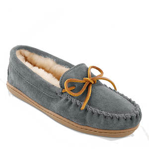 Minnetonka women's sheepskin hardsole moc hot sale