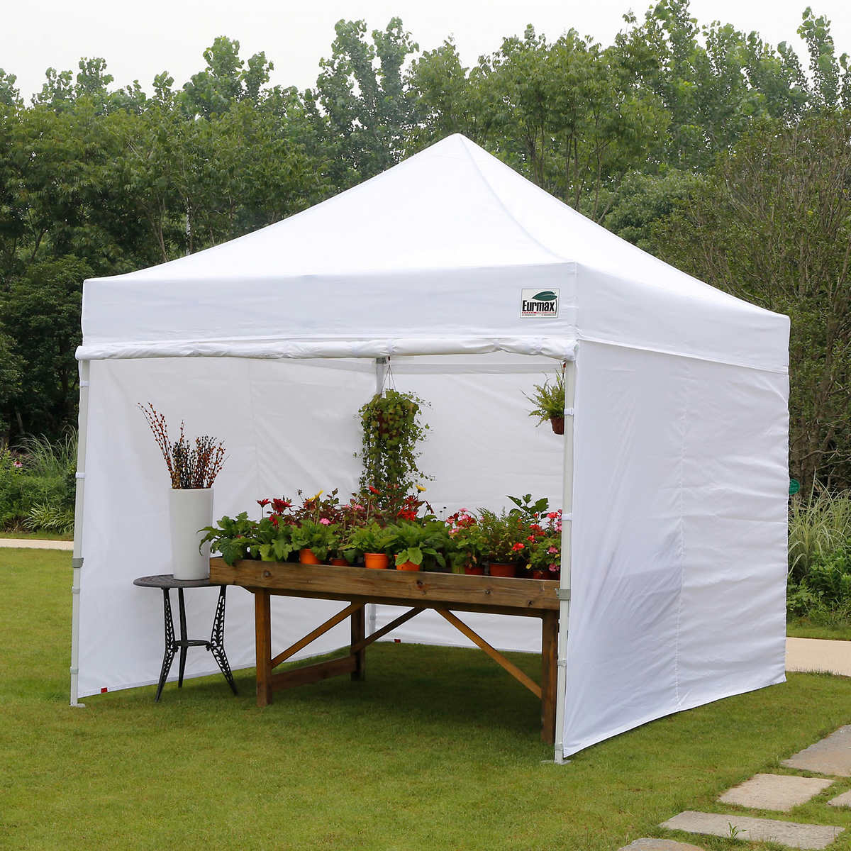 Eurmax 10 X 10 Instant Canopy With Sidewalls