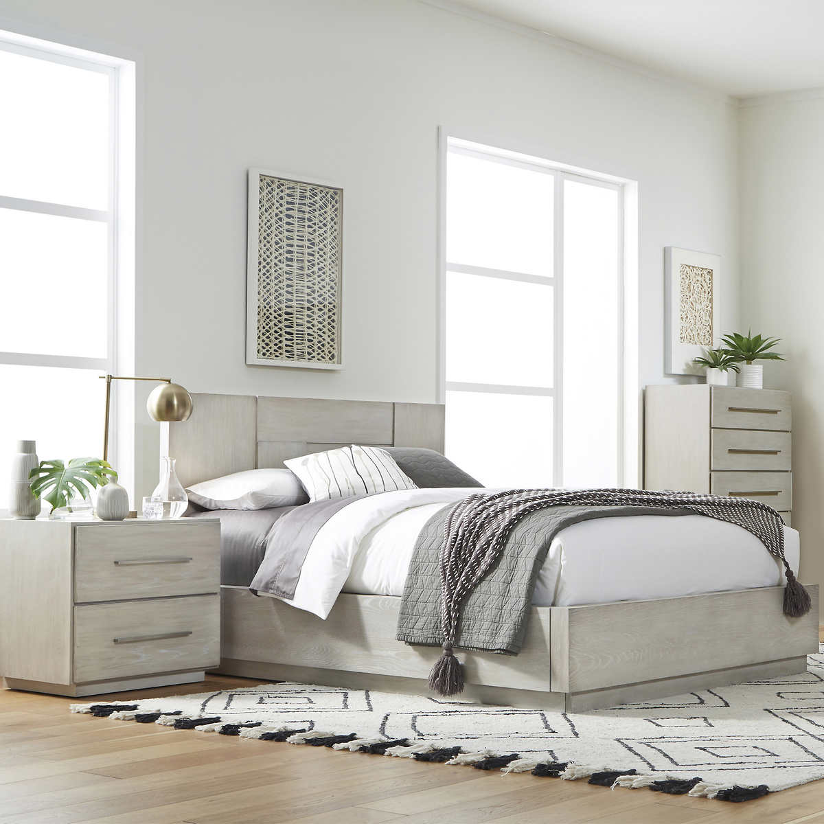 Levisi Queen Bedroom Collection | Costco