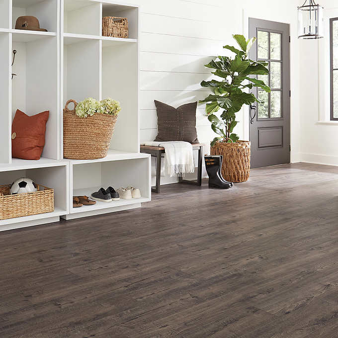 Mohawk Home 12MM Thick x 6.14in x 47.25in Laminate Wood Plank Flooring  (18.14 sq ft/ctn)