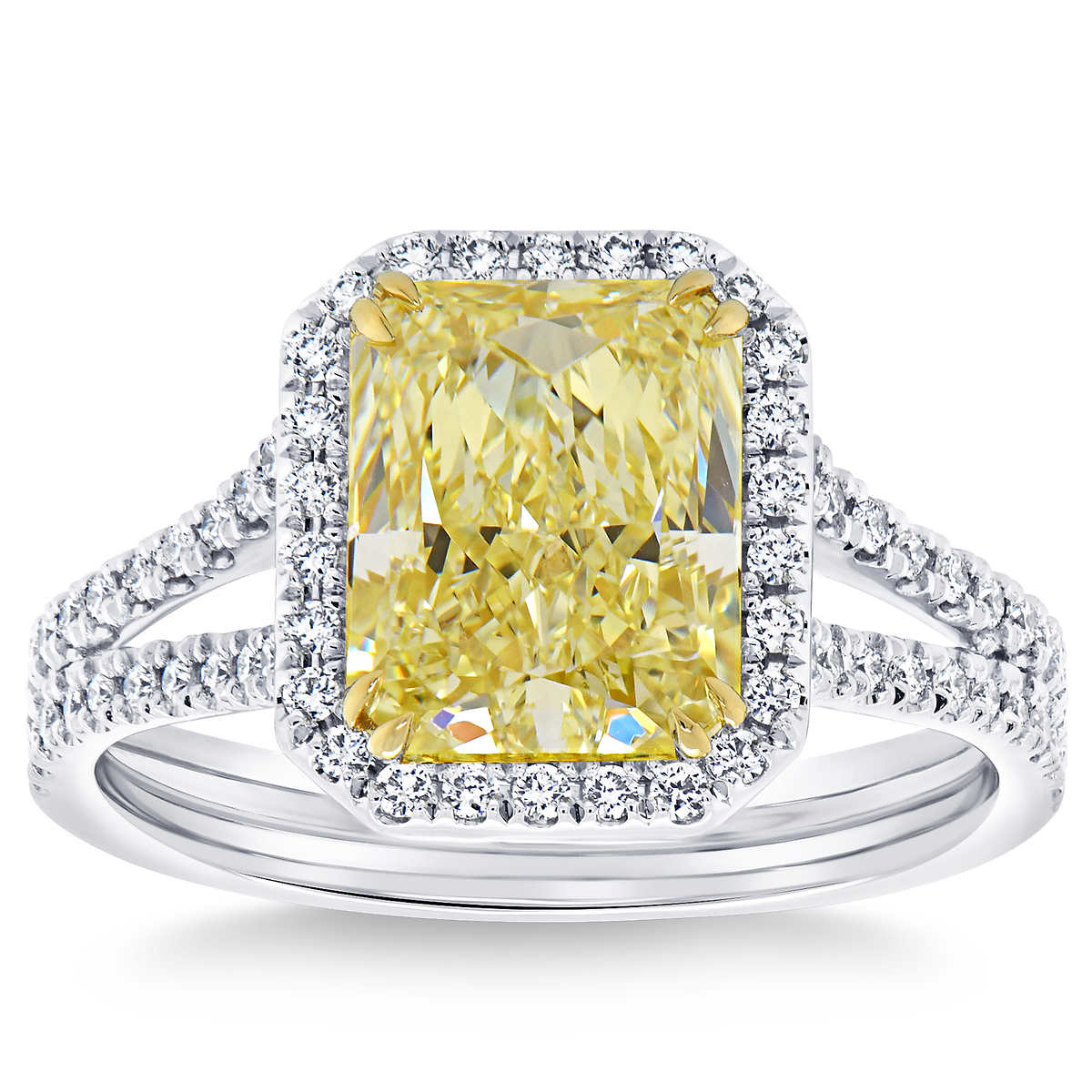 Radiant Cut 3.00 ct Center VVS2 Clarity, Fancy Yellow Diamond 