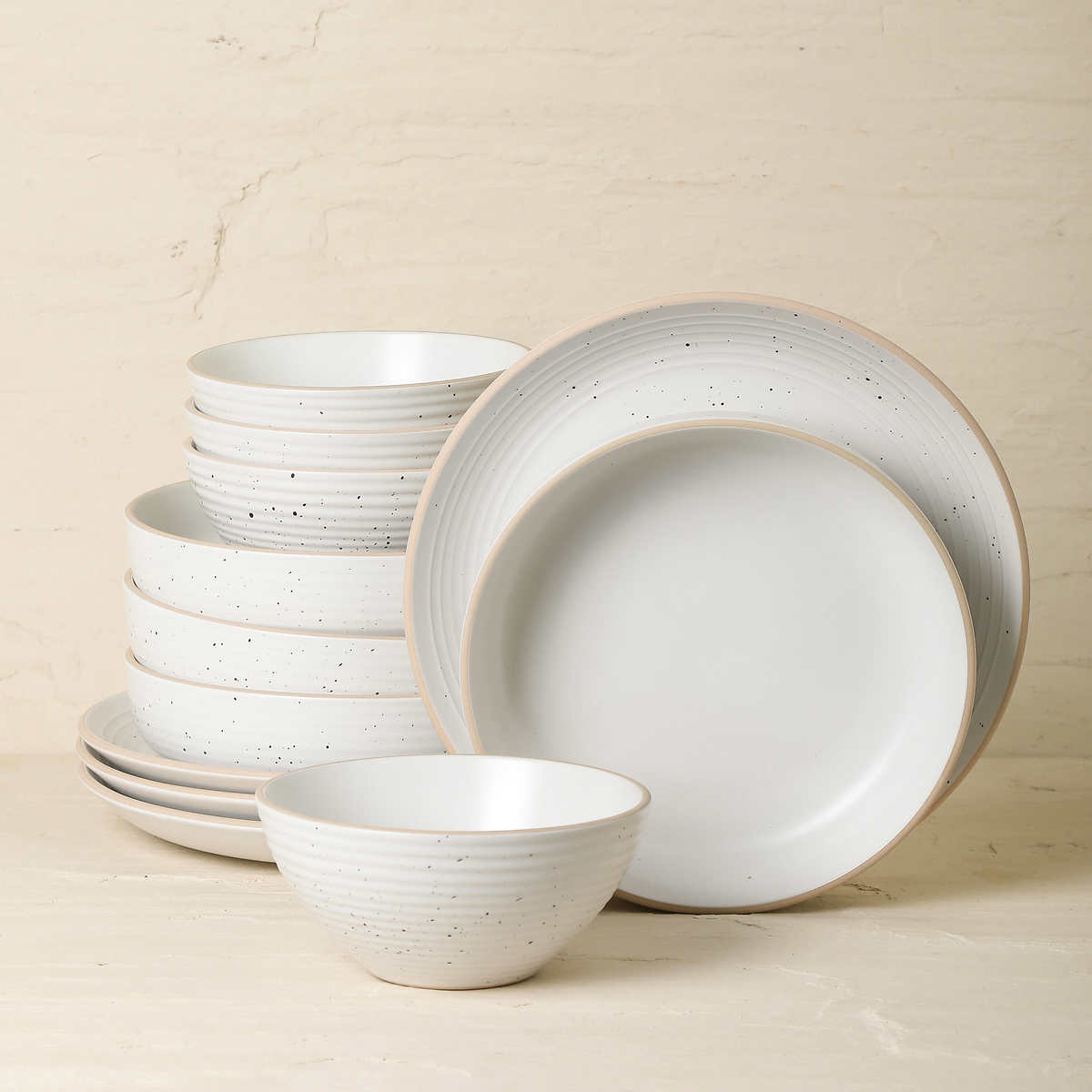 over&back 12-piece Porcelain Dinnerware Set