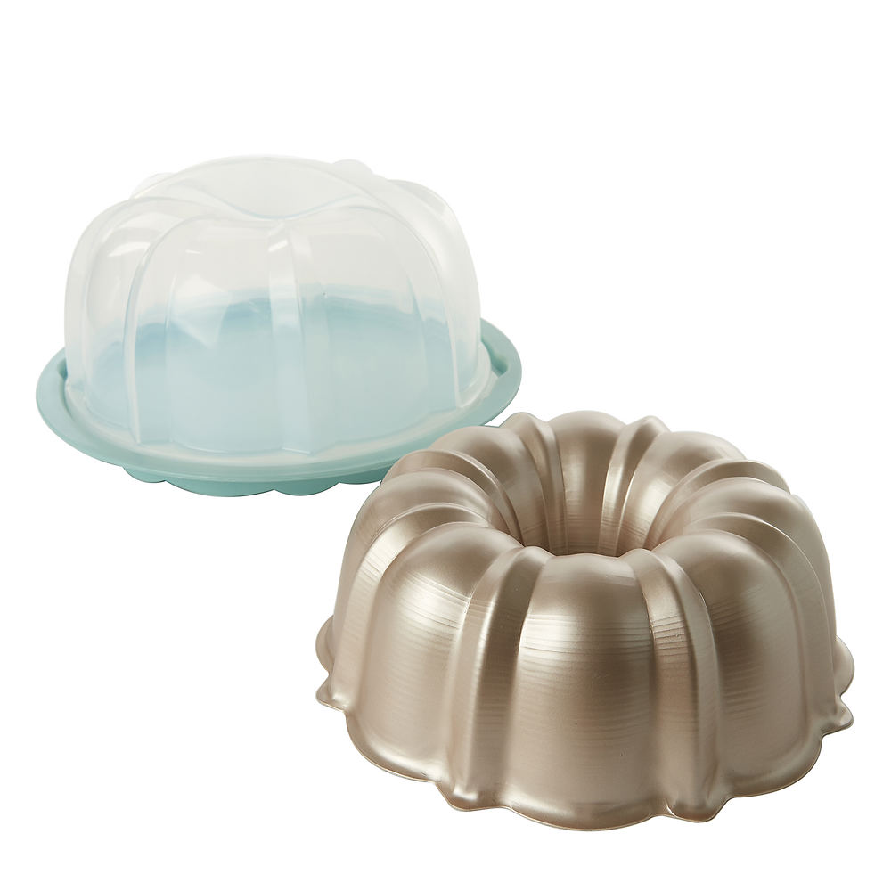 Nordic Ware Harvest Leaves Bundt Pan & Bundt Cake Keeper 