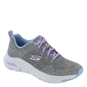 Skechers store in on sale whittier