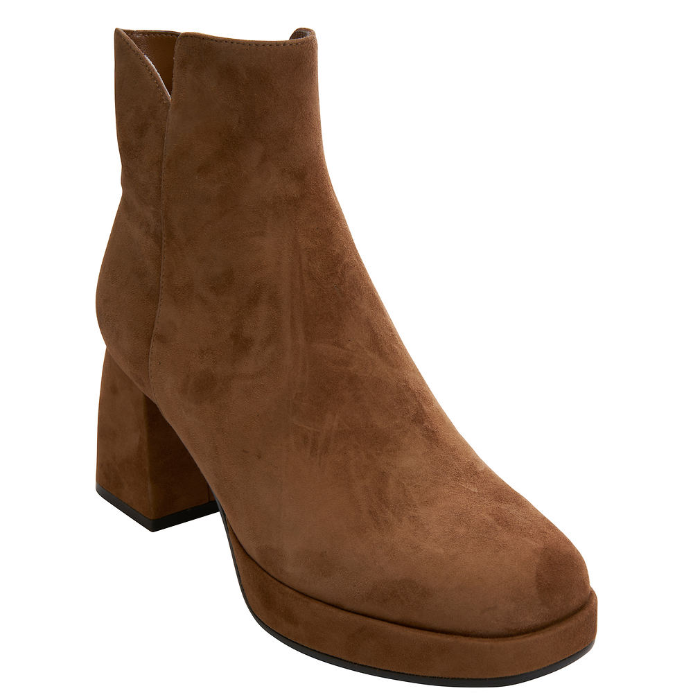 Vaneli boots outlet narrow