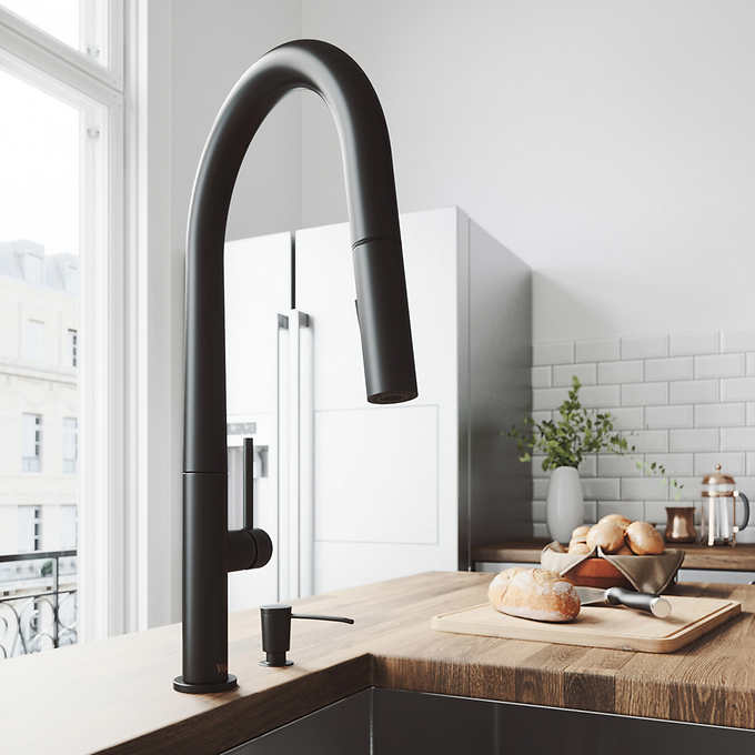 VIGO Greenwich Pull-down Kitchen Faucet