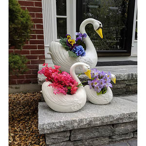 Plastic Swan Planter Pots Set of 3 Garden Planters Decor Flower Lawn Plants 